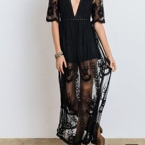 Trysta Lace Maxi Dress - Black